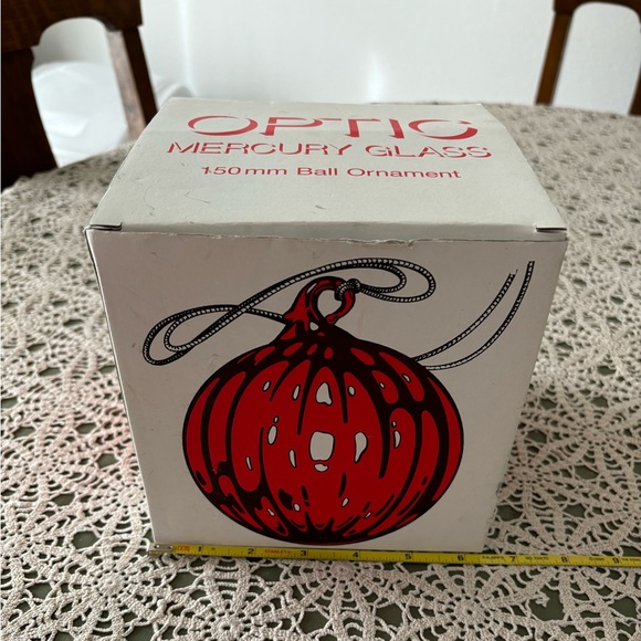 Dept 56 mercury glass 6” or 150mm red ball  ornament ingreat cond! Preloved - Picture 3 of 12